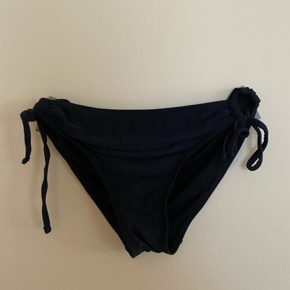 Bikini bottoms